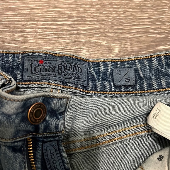 Lucky brand High Rise Tomboy Jean With Side Step Hem - Picture 5 of 6